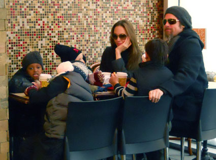 Maddox Jolie-Pitt, Brad Pitt, Angelina Jolie Maddox Jolie-Pitt, Brad Pitt, Angelina Jolie